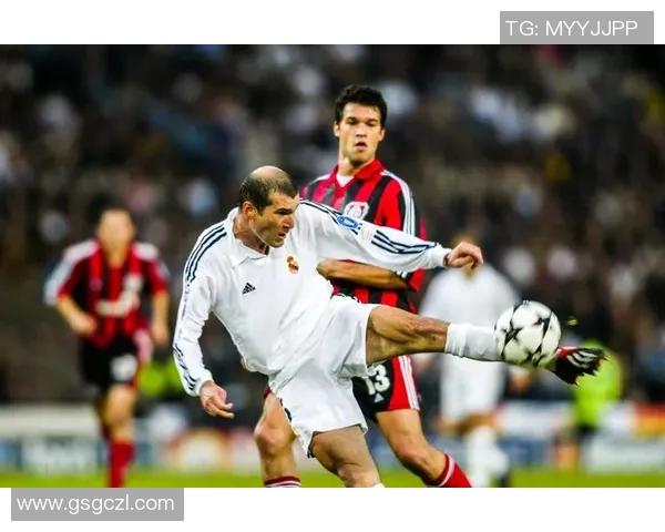 足球明星里杰卡尔德的传奇人生与足球事业的辉煌成就探讨